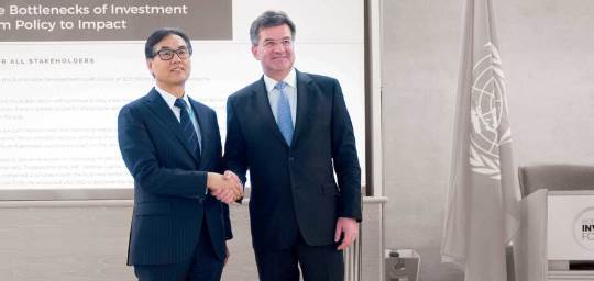 Minister of Foreign and European Affairs of Slovakia Miroslav Lajcák and James Zhan, Director of the UNCTAD Investment and Enterprise Division