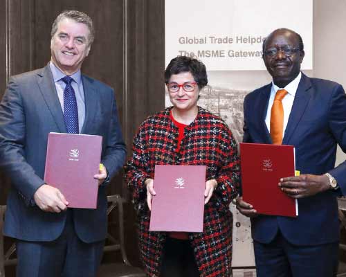 From left: Roberto Azevêdo, Director-General of the World Trade Organization, Arancha González, Executive Director of the International Trade Centre and Mukhisa Kituyi, Secretary-General of UNCTAD join forces on the Global Trade Helpdesk on 23 November 2018.