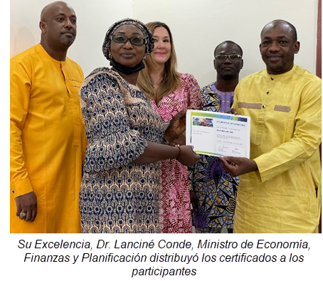 Dr. Lanciné Conde delivers DMFAS certificates