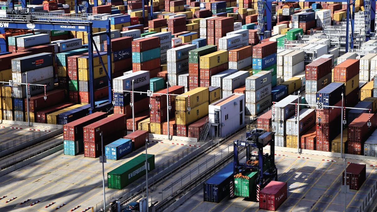 Global trade hits record $7.7 trillion in first quarter of 2022 | UNCTAD