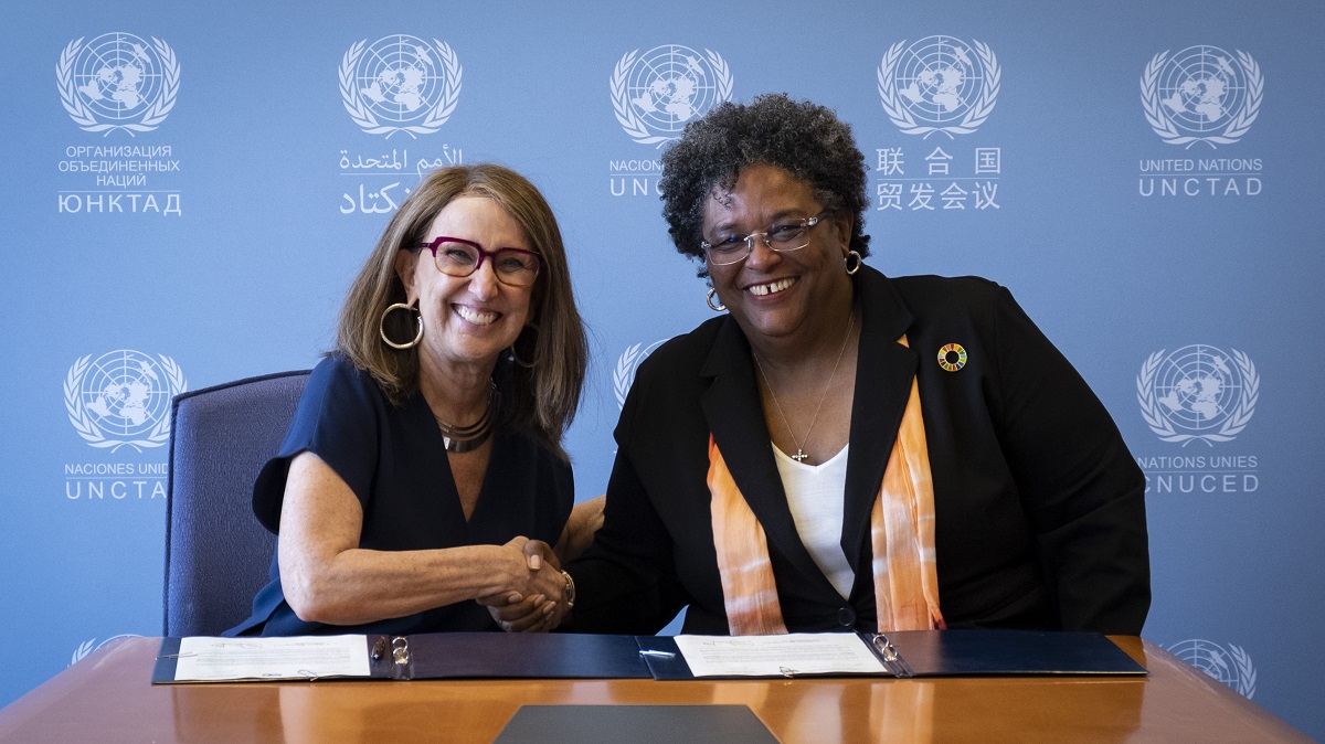 UNCTAD Secretary-General Rebeca Grynspan and the Prime Minister of Barbados, Mia Amor Mottley
