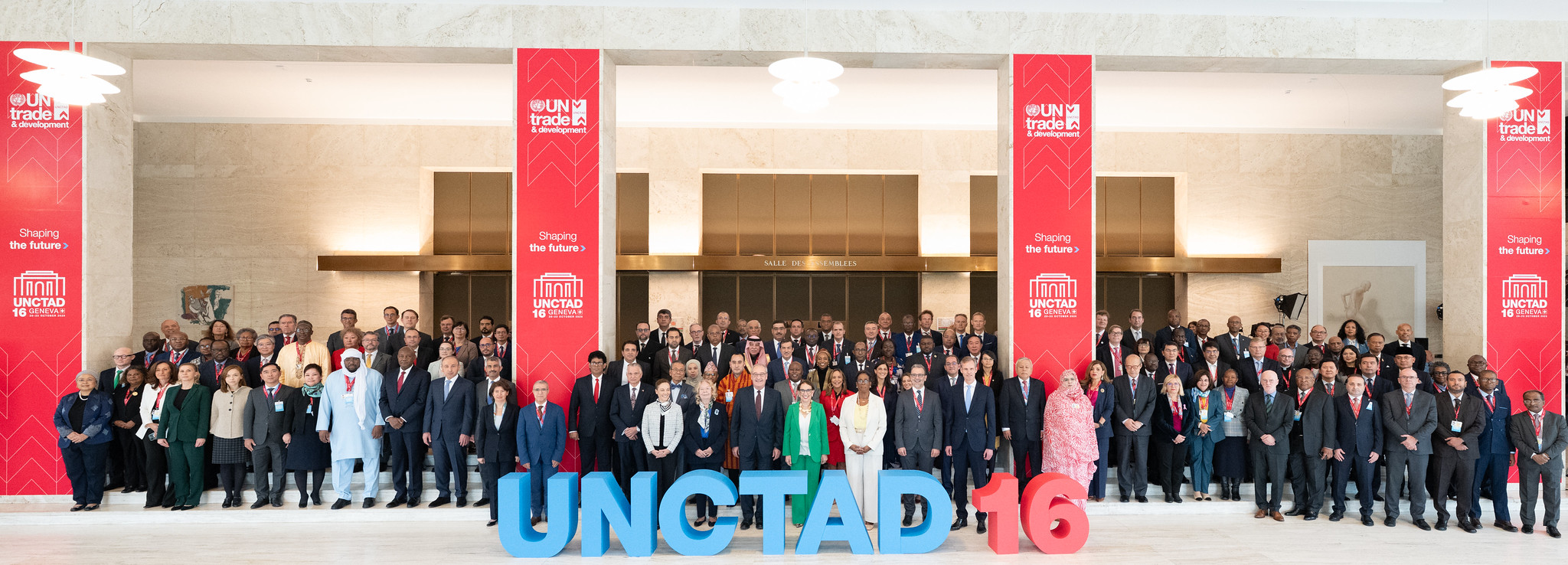 Heads of national delegations at the opening of the 16th United Nations Conference on Trade and Development (UNCTAD16) held in Geneva, Switzerland, on 20 October.
