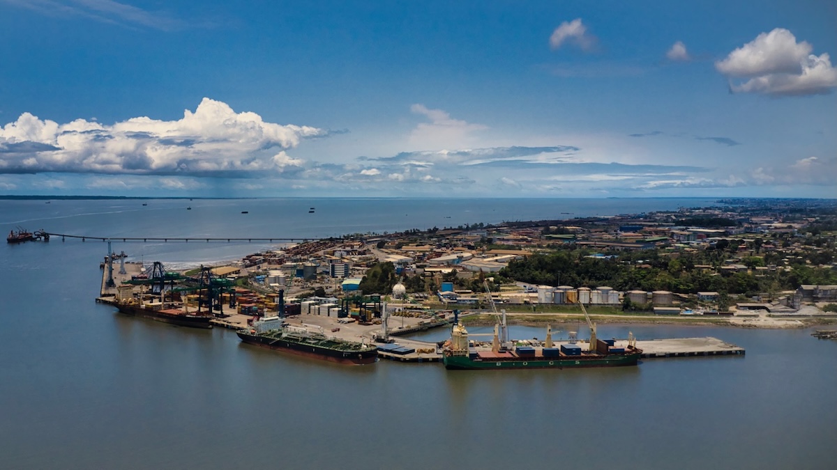Le port de Libreville, Gabon