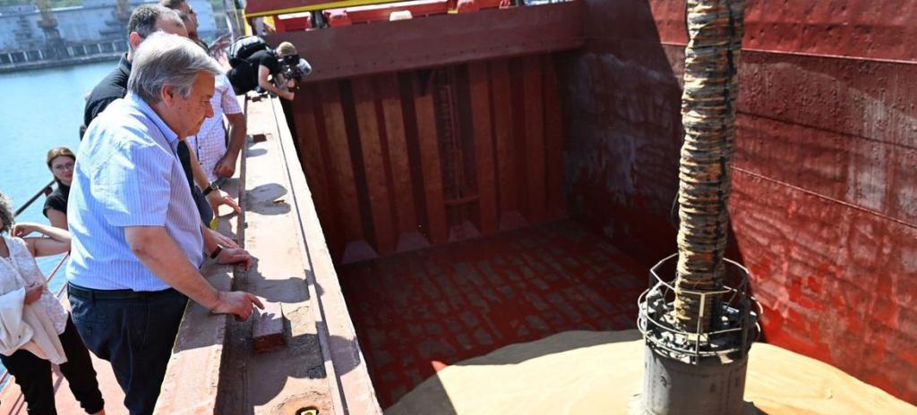 "Secretary-General António Guterres watches grain being loaded on the Kubrosliy ship in Odesa, Ukraine."