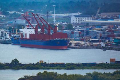 Trade to the Gulf of Guinea: Ship Tracking Data Yields Insights into West Africa's Growth Story