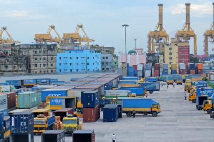 Global economy under pressure could slow to 2.3%, signals UN Trade and Development