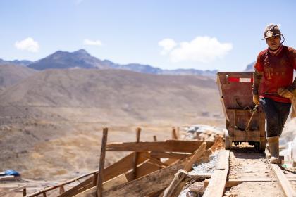 New dashboard helps countries chart a path beyond commodity dependence