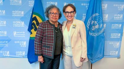 Secretaries-General Rebeca Grynspan (right) and Carla Barnett (left) met in New York during the high-level week of the 80th session of the UN General Assembly.