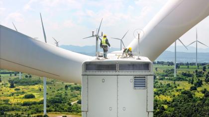 Workers on a windturbine